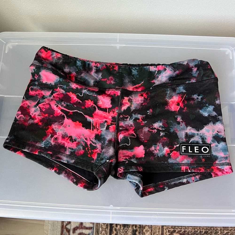 Fleo red and black shorts